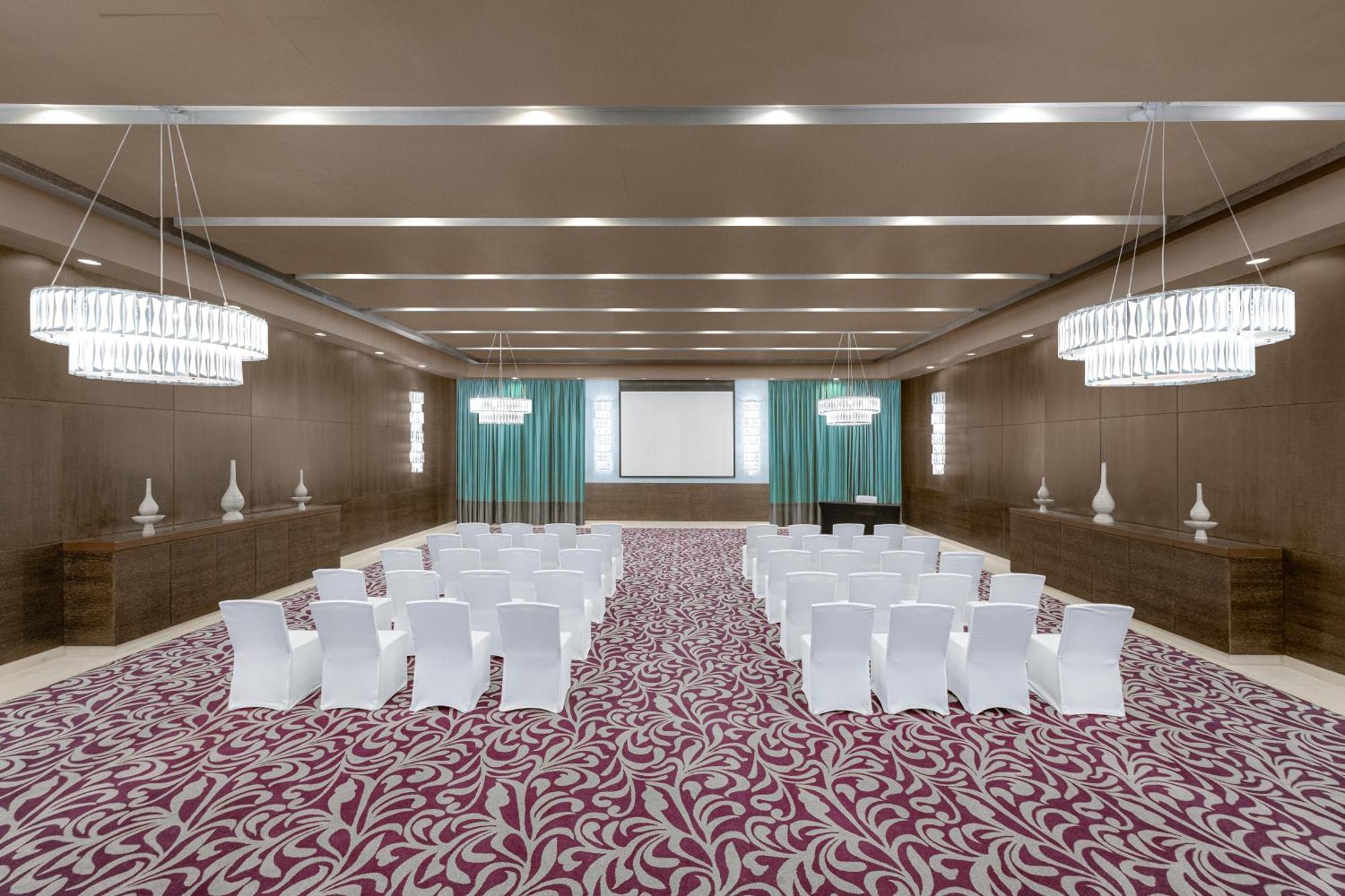 Four Points By Sheraton Al Ain Esterno foto The ballroom