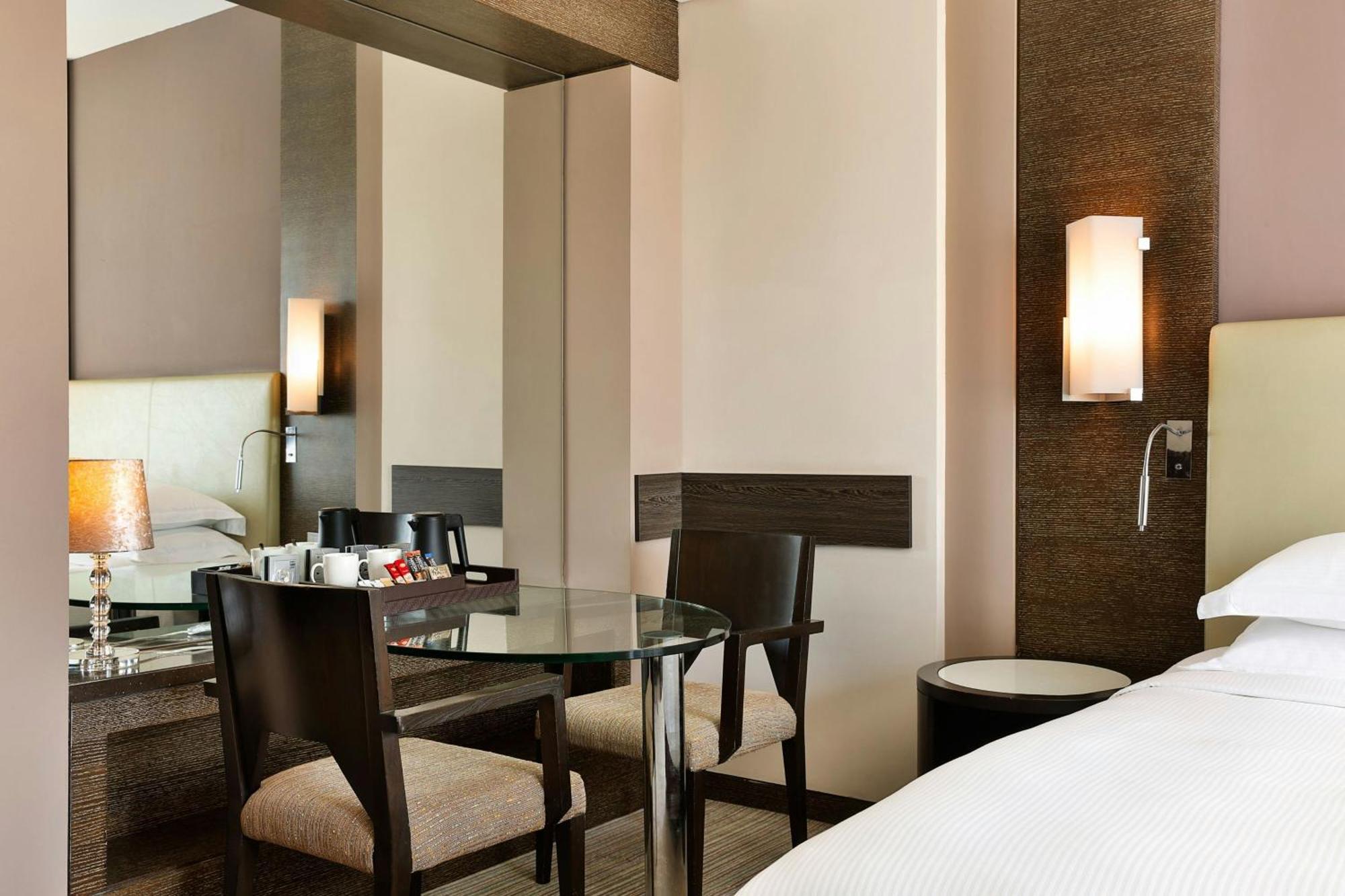 Four Points By Sheraton Al Ain Esterno foto